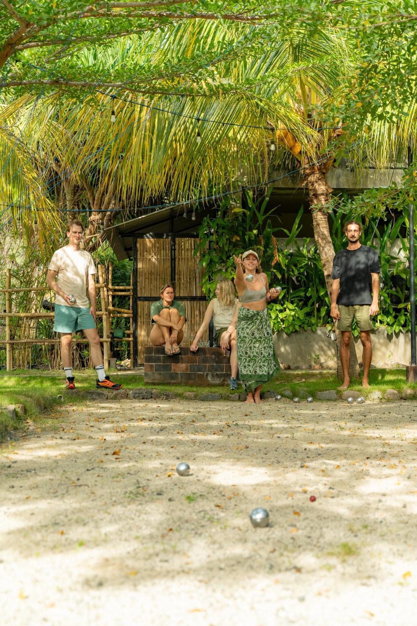 Mangroove Bay Boutique Hostel Banyuwedang Exterior foto